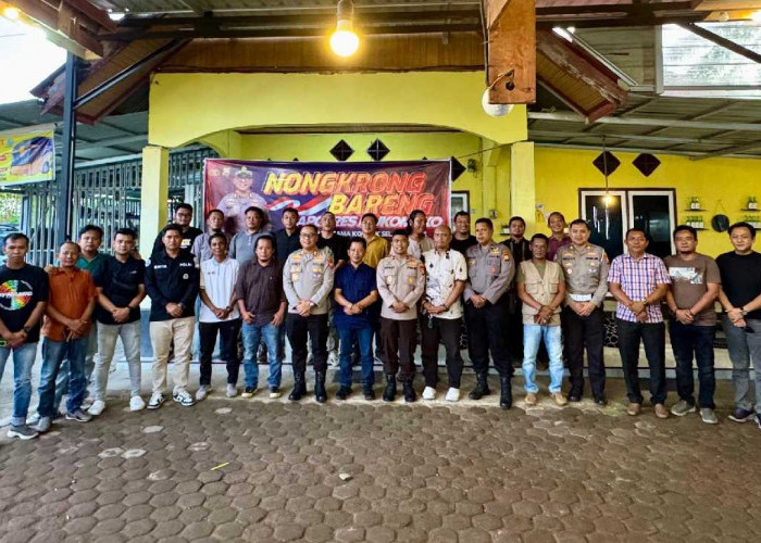 Wartawan Nongkrong Bareng Kapolres Mukomuko, Tingkatkan Silaturahmi dan Sinergitas