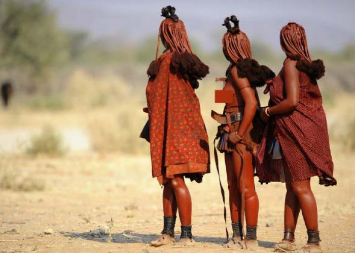 Cara Suku Himba Mulyakan Tamu Kebablasan, Suami Rela Tidur di Luar, Tamu Bobok  di Kamar Bersama Istri