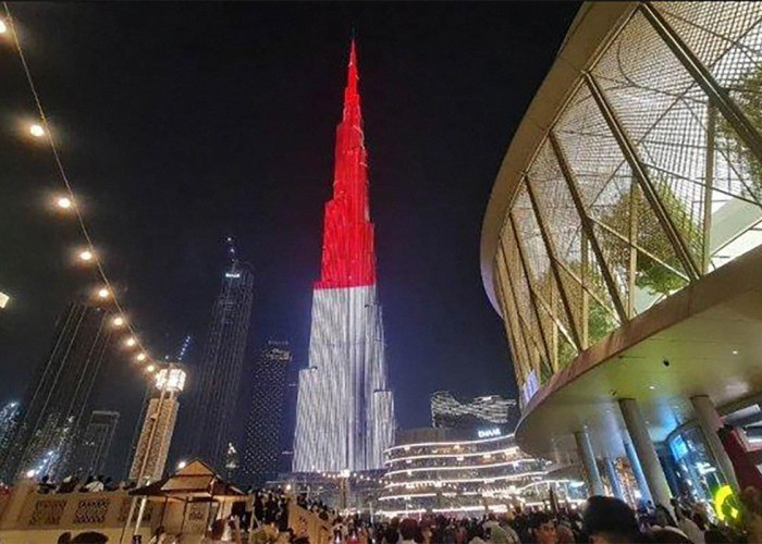Ikut Memeriahkan HUT RI Ke 78, Burj Khalifa Berubah Menjadi Merah Putih