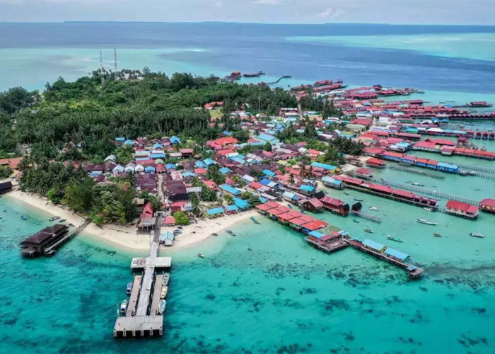 Pesona Alam yang Memukau di Tengah Kepulauan Derawan, Bak Surga Tersembunyi