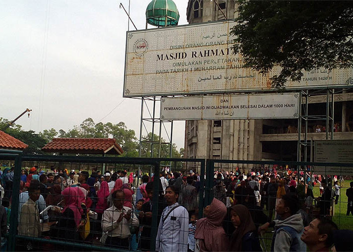 Pondok Pesantren Ini Bikin Heboh, Haramkan Santri Gunakan Sarung, Halalkan Perayaan Natal