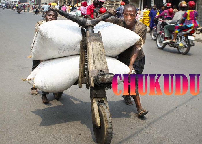 Sejarah Chukudu, Motor Tanpa Mesin Dari Kayu Mampu Untuk Angkut Barang