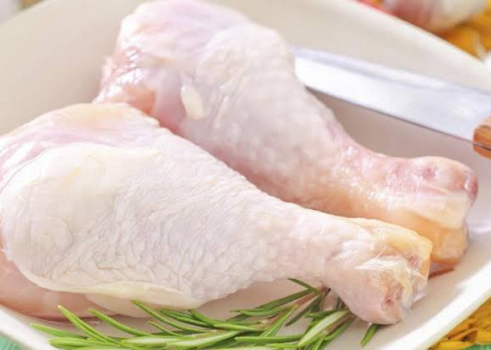 Ngga Perlu Tunggu Lama, Begini Cara Mencairkan Daging Ayam Setelah Dari Freezer