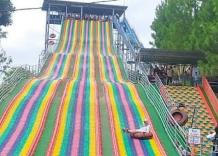 Berkunjung ke Lampung?? Destinasi Wahana Rainbow Slide Ini Patut Dicoba