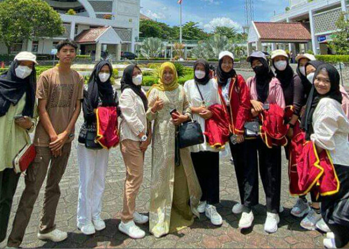 SMAN 1 Study Tour Ke Universitas Muhammadiyah Yogyakarta
