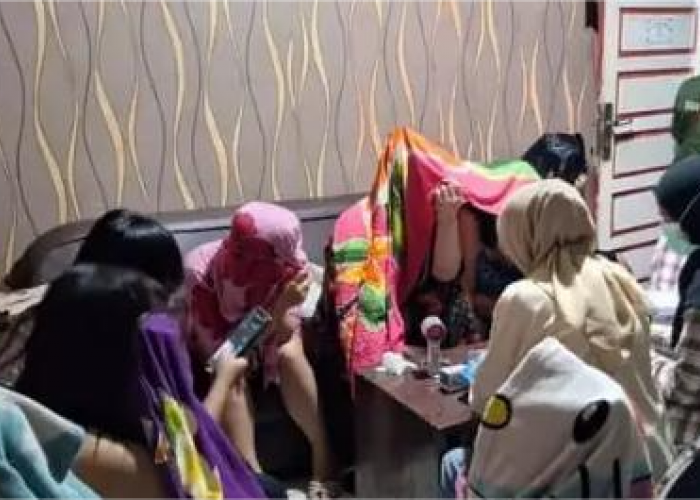 Pemandu Karaoke Didatangi Tim Gabungan Pemda, TNI dan Kepolisian