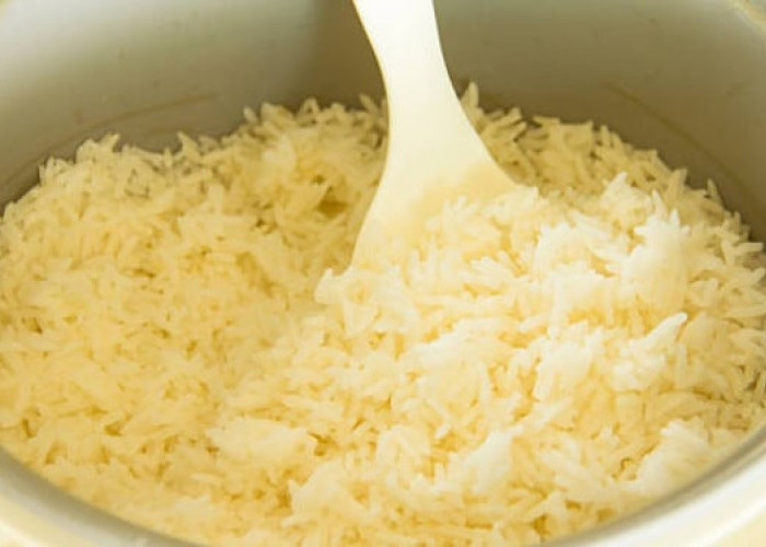 Nasi Sudah Kuning dalam Magic Com Dilarang Dimakan, Ini Alasannya