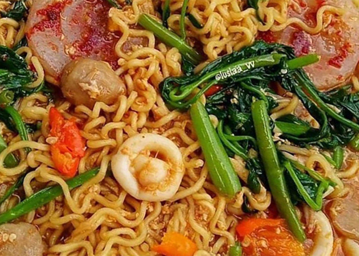 Kuliner Lezat Sejuta Umat, Ini Dia Resep Indomie Kangkung Spicy yang Gak Pernah Bikin Bosan