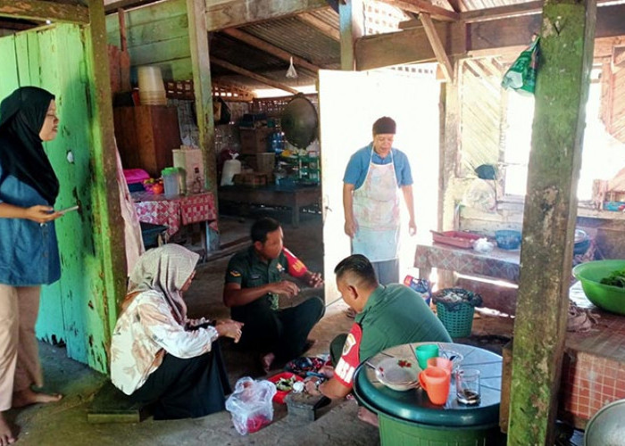 Dapur Warga Tunggal Jaya 'Digerebek' TNI
