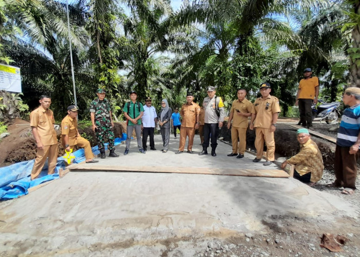 Sidodadi Serahkan Hasil Pembangunan 