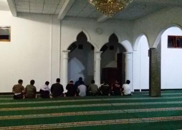 Salat Tarawih di Akhir Ramadan Semakin Sepi,  Ini Fenomena yang Terjadi