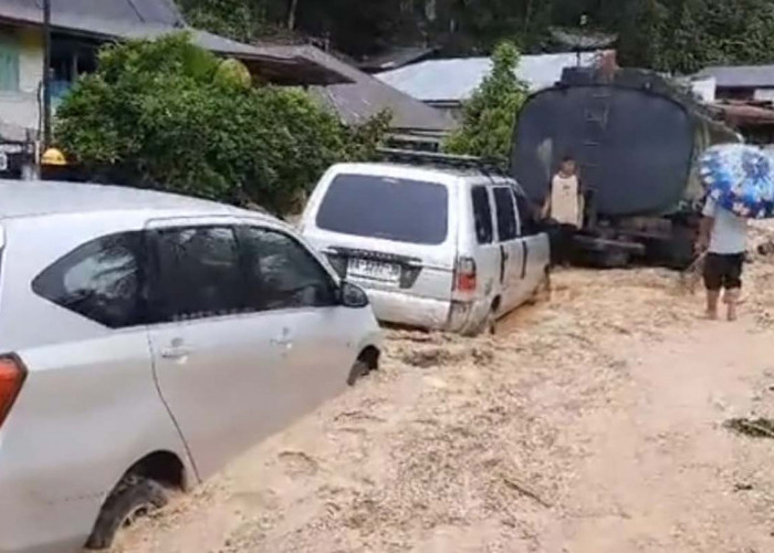 Ada 2 Warga Mukomuko Menjadi Korban Banjir Sumbar, Salah Satunya Wakil Ketua BPD Penarik
