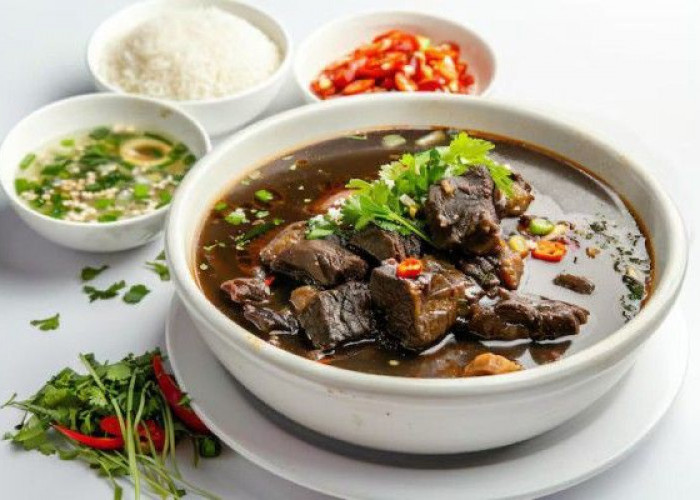 Resep Rawon Khas Jawa Timur: Kuah Hitam Gurih dengan Rasa Kacang Keluak yang Khas