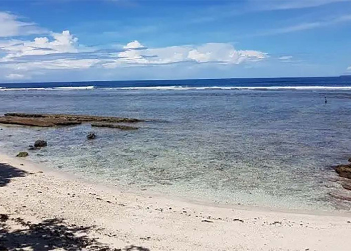 Masih Bingung Libur Akhir Tahun Kemana? Pantai Tanjung Setia Solusinya 