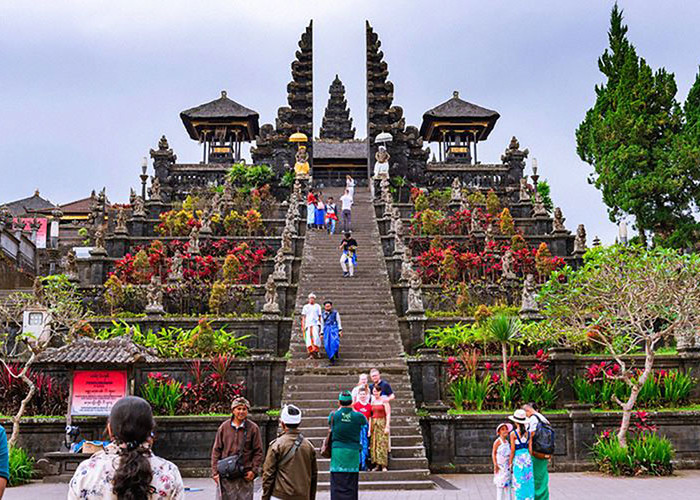 Ini yang Membuat Daya Tarik Turis Pilih Wisata Ke Bali, Biayanya Murah Penduduknya Ramah 