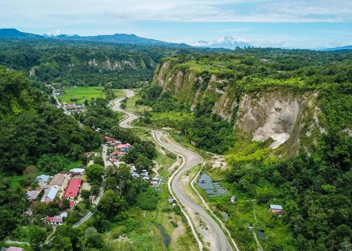 Liburan Akhir Tahun Waktu yang Tepat untuk Bersama Keluarga, Mari Kunjungi Ngarai Sianok