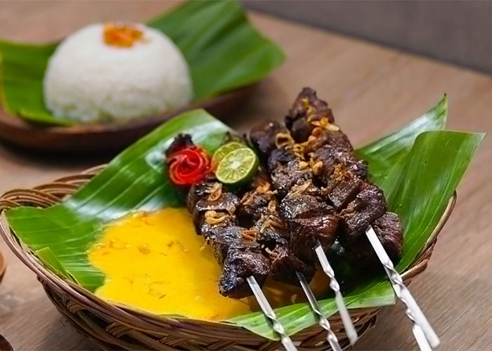 Sate, Makanan khas indonesia yang Bisa Kamu Jadikan sebagai Menu Spesial saat Ada Acara Tertentu