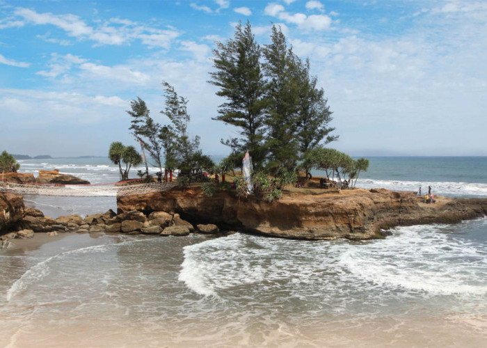 Unik, Objek Wisata Sungai Suci di Bengkulu Ternyata Berupa Pantai
