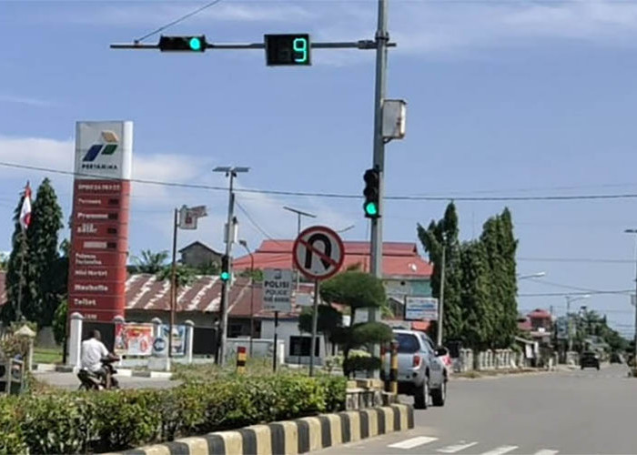 Jadi Pajangan Sejak 2019, Traffic light Satu-Satunya di Kota Mukomuko Sudah Berfungsi 