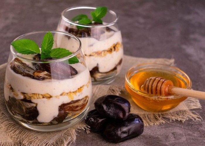 Resep Kreasi Takjil dengan Kurma: Kolak Kurma, Es Kurma, Hingga Smoothies Segar