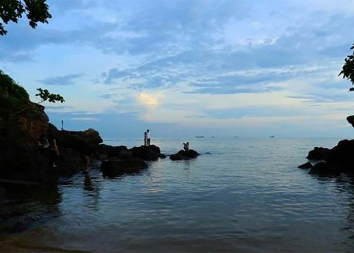 Pesona Alam Pantai Batu di Kalimantan Timur yang Menakjubkan 