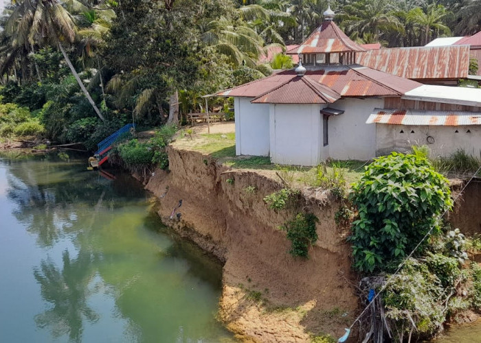 Mandi di Sungai Selagan, Bocah 12 Tahun Tenggelam di Teras Terunjam