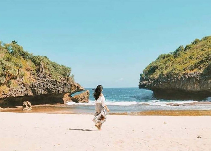 Hidden Gem Gunung Kidul Yogyakarta, Inilah Pesona Alam yang Mempesona Pantai Srakung