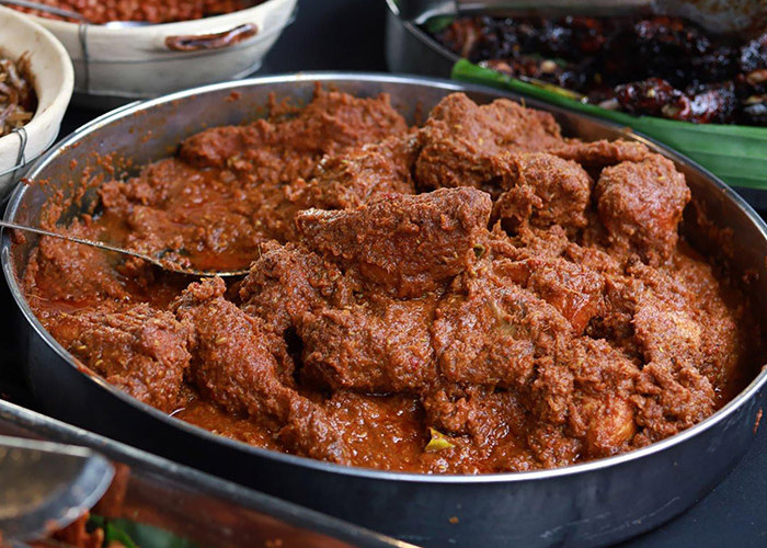 Memiliki Cita Rasa Enak dan Lezat, Ini Asal-usul Rendang Padang Makanan Terenak di Sumbar