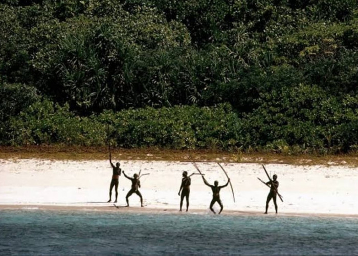 Suku Penghuni Pulau Yang Dilarang Dikunjungi, Dikenal Ganas Memanah Siapapun Yang Mendekat