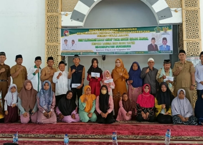 ﻿Baznas Salurkan Bantuan Kepada 400 Lansia dan Anak Yatim