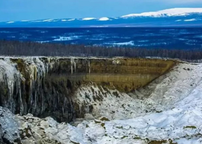 Kawah Batagay di Sebut Gerbang Dunia di Siberia Terus Bertambah Besar dan Lebar, Ini Penyebabnya