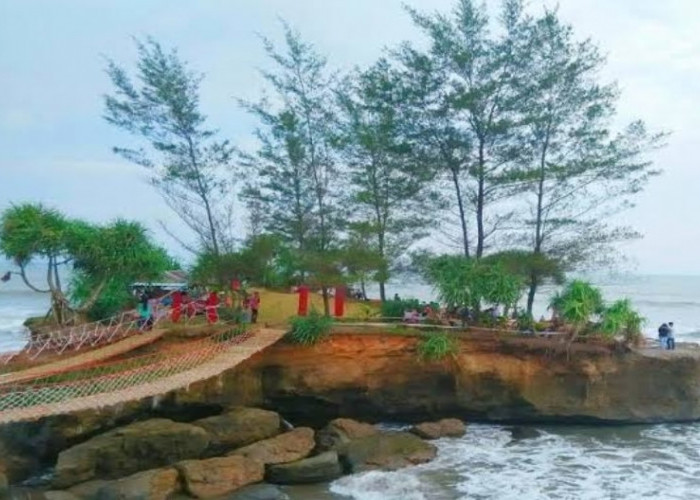 Objek Wisata Sungai Suci Tapi Berupa Pantai, Terdapat di Bengkulu