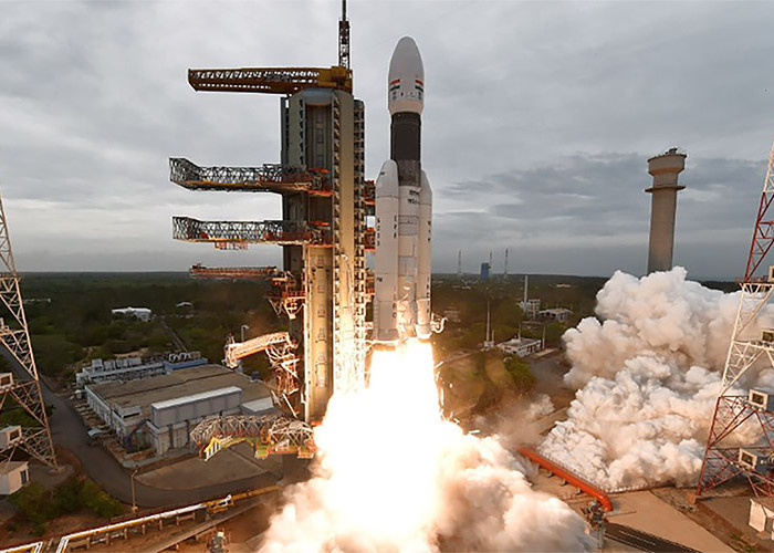 Sejarah Baru! Roket India Berhasil Mendarat di Bulan