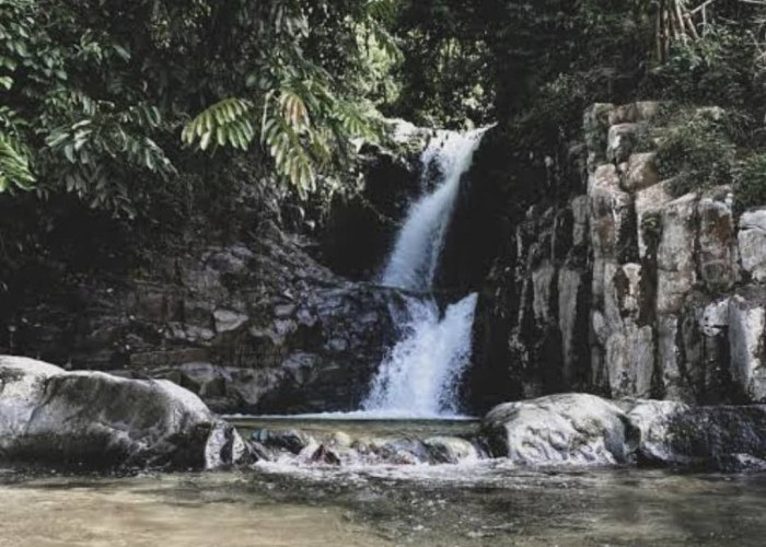 Indahnya Destinasi Wisata Air Terjun Lubuak Kudo, air terjunnya Sejuk dan Bertingkat