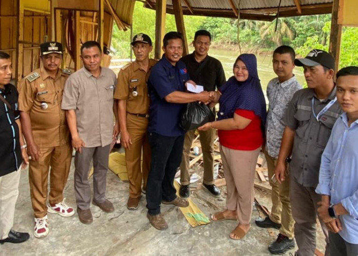 Media Online Indonesia dan FMM Kolaborasi Bantu Korban Erosi Sungai Manjuto