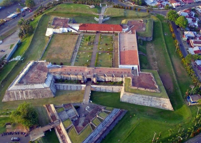 Benteng Marlborough Terbesar di Asia, Peninggalan Inggris Saat Jajah Indonesia