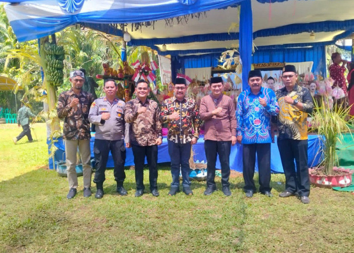 Warga Desa Tirta Mulya Gelar Acara Tahunan Bersih Desa