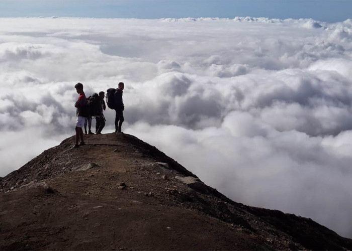 Aturan Mendaki Gunung Merapi Bukittinggi, Harus Sopan dan Tidak Boleh Sembarangan