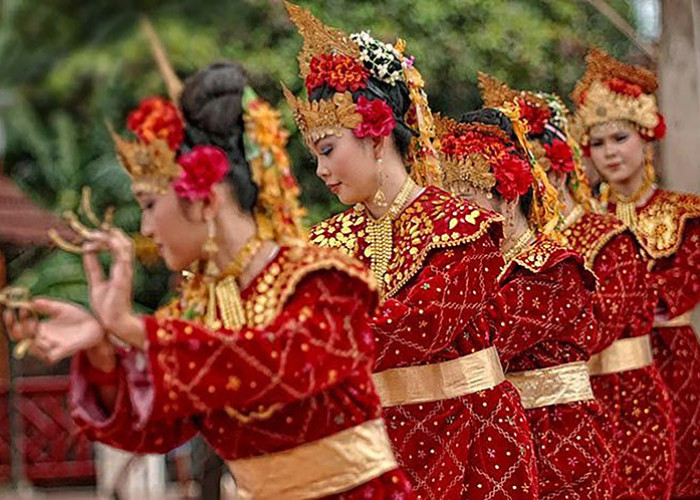 Mengenal dan Menilik Tradisi-Tradisi Adat Sumatera Selatan yang Menarik