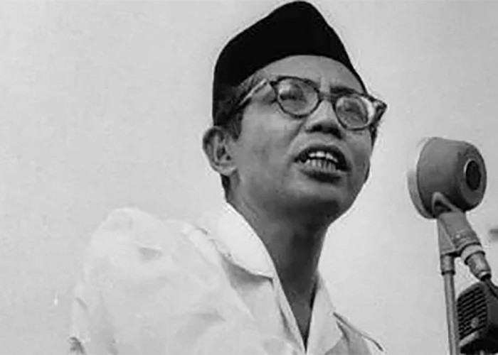 Bukan Soekarno dan Soeharto, Ini Pejabat Presiden Indonesia Yang Pertama 
