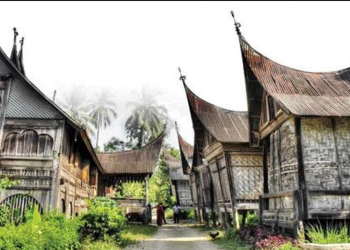 7 Rumah Adat Suku Paling Populer di Indonesia