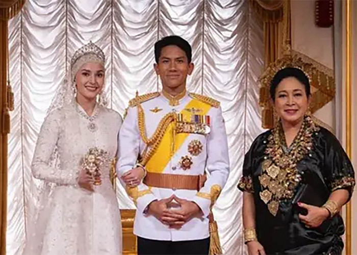 Titiek Soeharto Kenakan Baju Bodo Saat Menghadiri Pernikahan Pangeran Abdul Mateen
