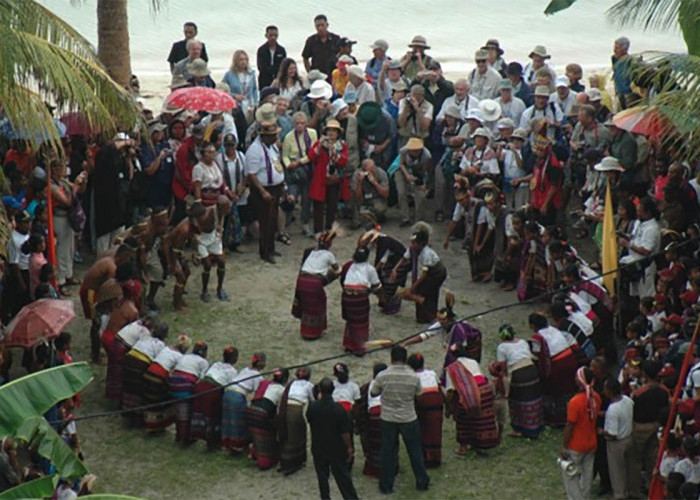 Mengenal Tradisi Badendang di Maluku, Tradisi Unik Menyambut Tahun Baru 