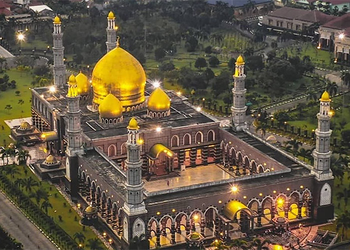Top 7! Inilah Daftar Masjid Terindah di Indonesia, Nomor 1 Simbol Keragaman Agama 