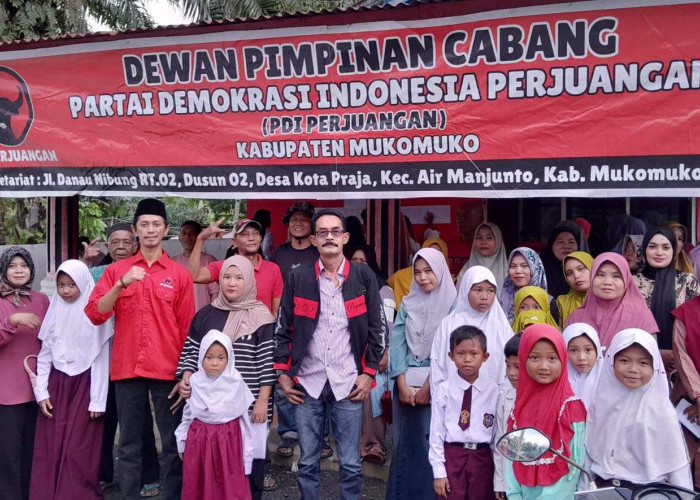 PDIP Serahkan Beasiswa Dana PIP untuk 470 Siswa di Mukomuko, Aspirasi MY Esty Wijayati 