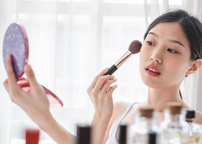 Tampil Menawan, Inilah Tips dan Trik Membuat Make-Up Tahan Lama