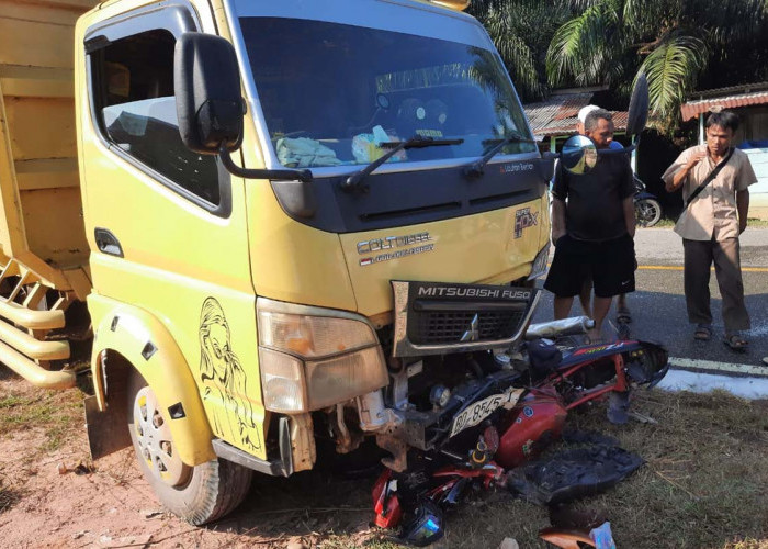 Mobil Warga Bengkulu Utara Terlibat Laka Lantas di Mukomuko, Satu Korban Meninggal Dunia