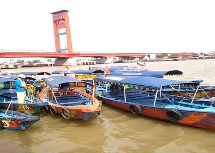 Nikmati Keseruan Naik Perahu Ketek, Salah Satu Destinasi Wisata Sungai Musi yang Wajib dicoba