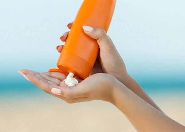 Anda Menggunakan Sunscreen SPF Untuk Perlindungan Kulit? Ini Dia Perbedaan Sunscreen SPF yang Asli dan Palsu