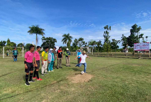 Bupati, Dewan dan Forkopimda Bentrok di Lapangan Hijau